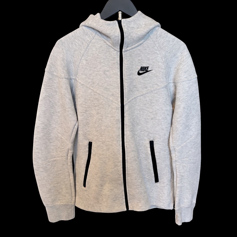 NIKE Tech Fleece Windrunner Hoodie- Women's
